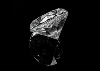 Kimberlite: How to Identify a Raw Diamond